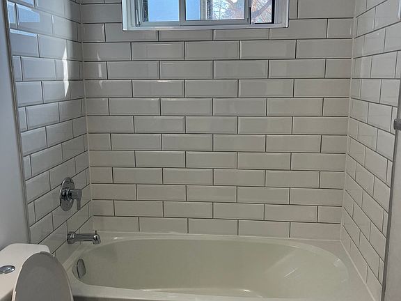 5th image of 2124 Ghent Ave #105