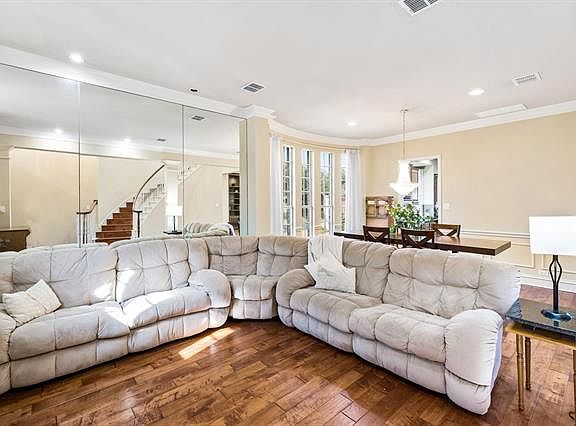 3rd image of 8396 Shady Shore Dr