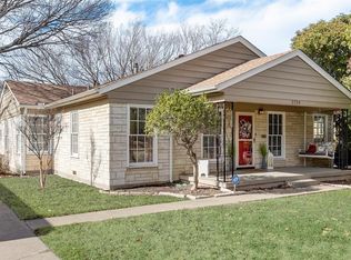 2724 Ryan Place Dr, Fort Worth, TX 76110