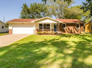 989 Lausman Dr, Saint Joseph, MI 49085