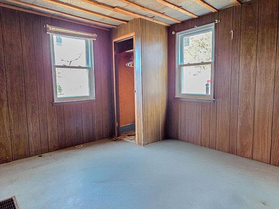 4th image of 1895 Quarry Rd