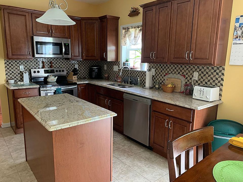 1st image of 1088 Del Dr