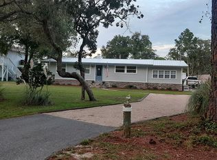 572 Mashes Sands Rd, Panacea, FL 32346