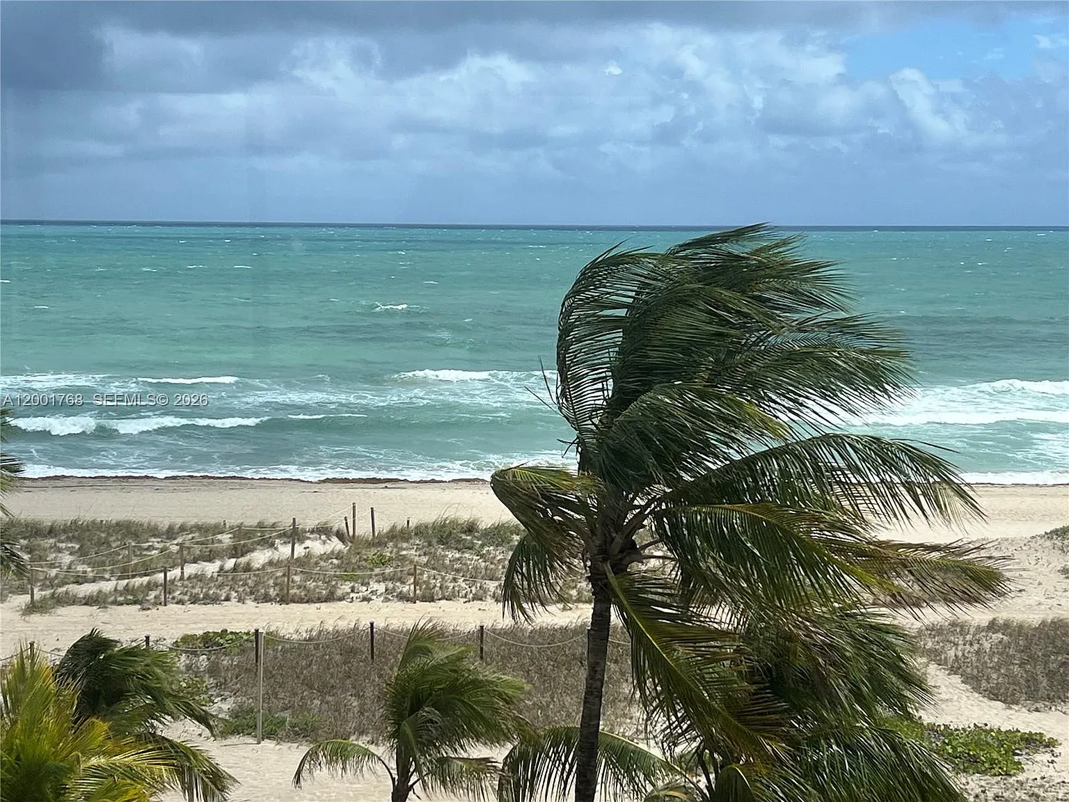 Breakers Condominium — Photo 1