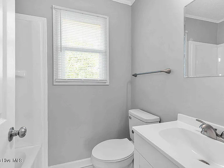 322 Starling St — Photo 20