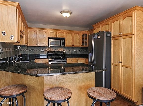 3rd image of 16719 Trail View Ct