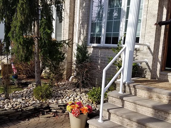 3rd image of 157 Shiel Ave