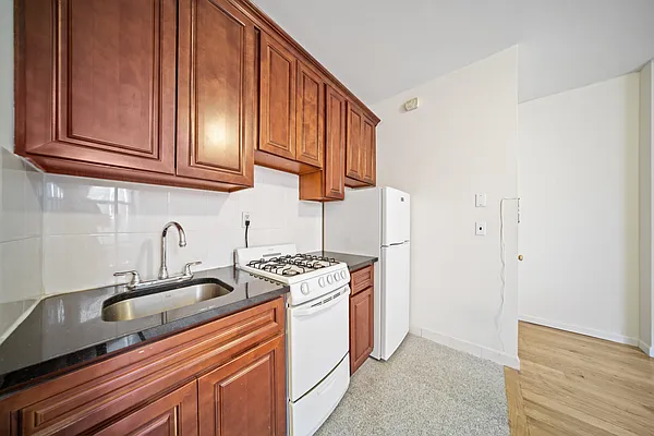 Rented by Compass | media 7