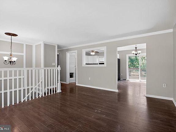 5th image of 4105 Lee Ln