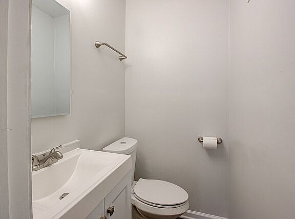 5th image of 301 Gladstone Blvd #301