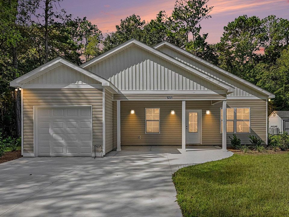 1st image of 1251 Scenic Dr.