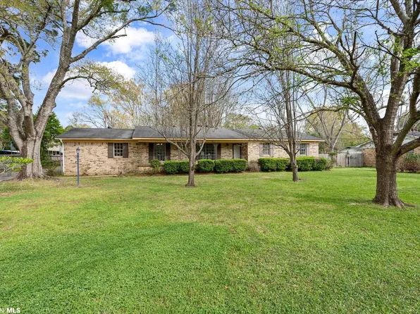 820 Ellen St, Saraland, AL 36571