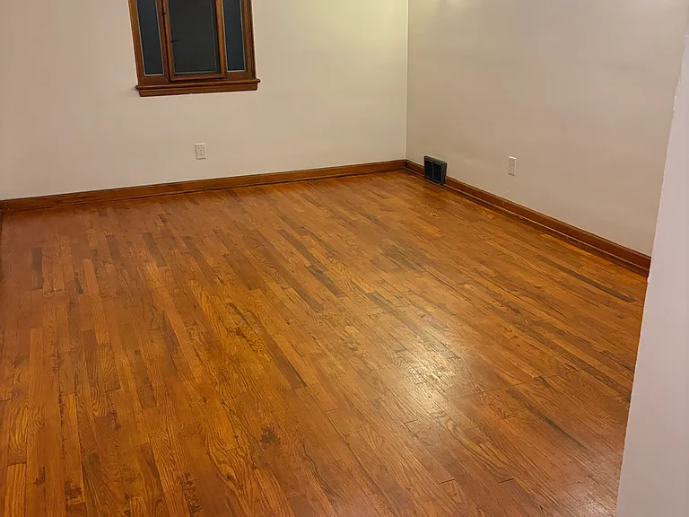 107 Shady Dr — Photo 3