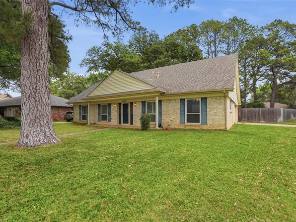 1726 Venetian Cir, Arlington, TX 76013