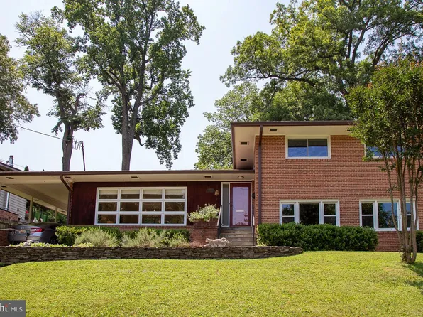 3217 Pauline Dr, Chevy Chase, MD 20815