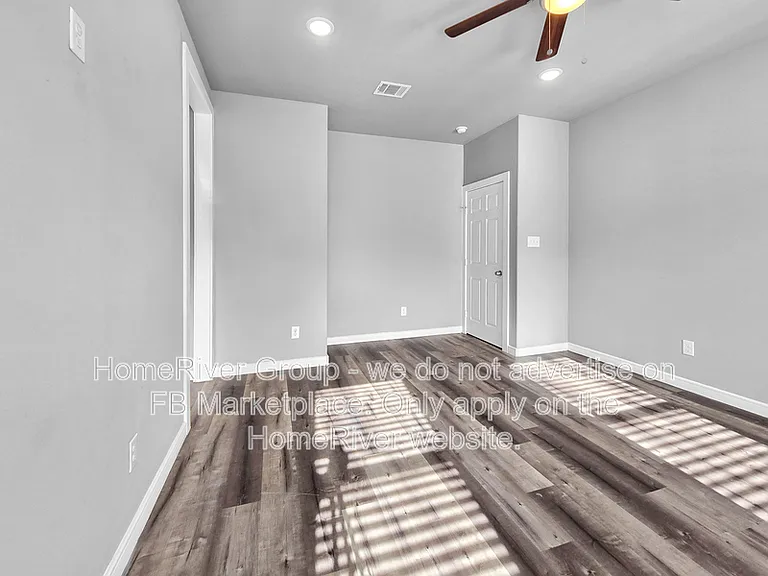 1429 Missouri Ave — Photo 9
