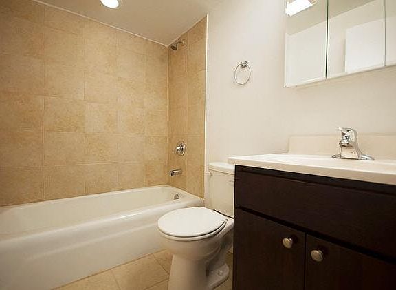 5th image of 6874 N Northwest Hwy #C399b03b4