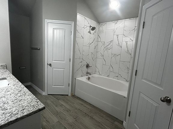 5th image of 1306 Campbelton Dr