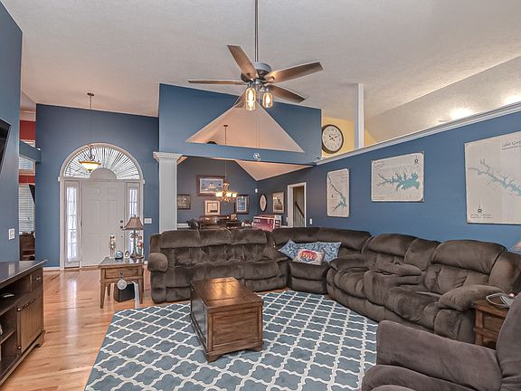 4th image of 1331 Willow Woods Dr