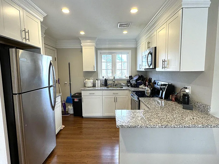 132 Greene St #4 — Photo 4