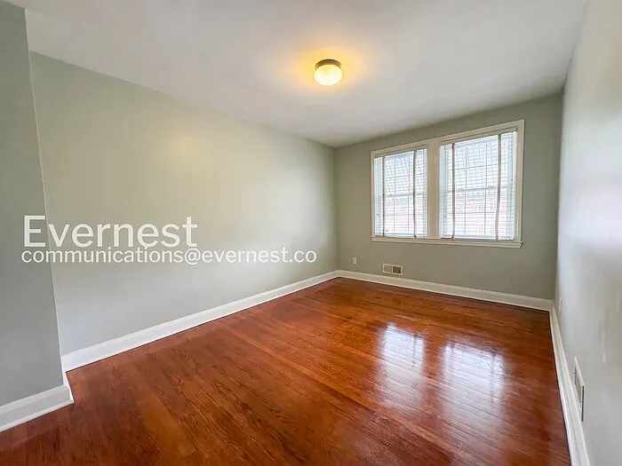 1515 Tunlaw Rd — Photo 16