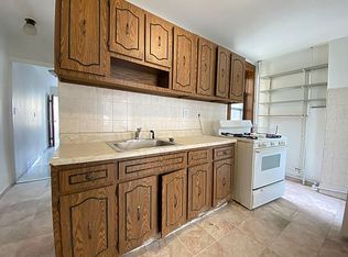 30-20 49th St #2R, Astoria, NY 11103