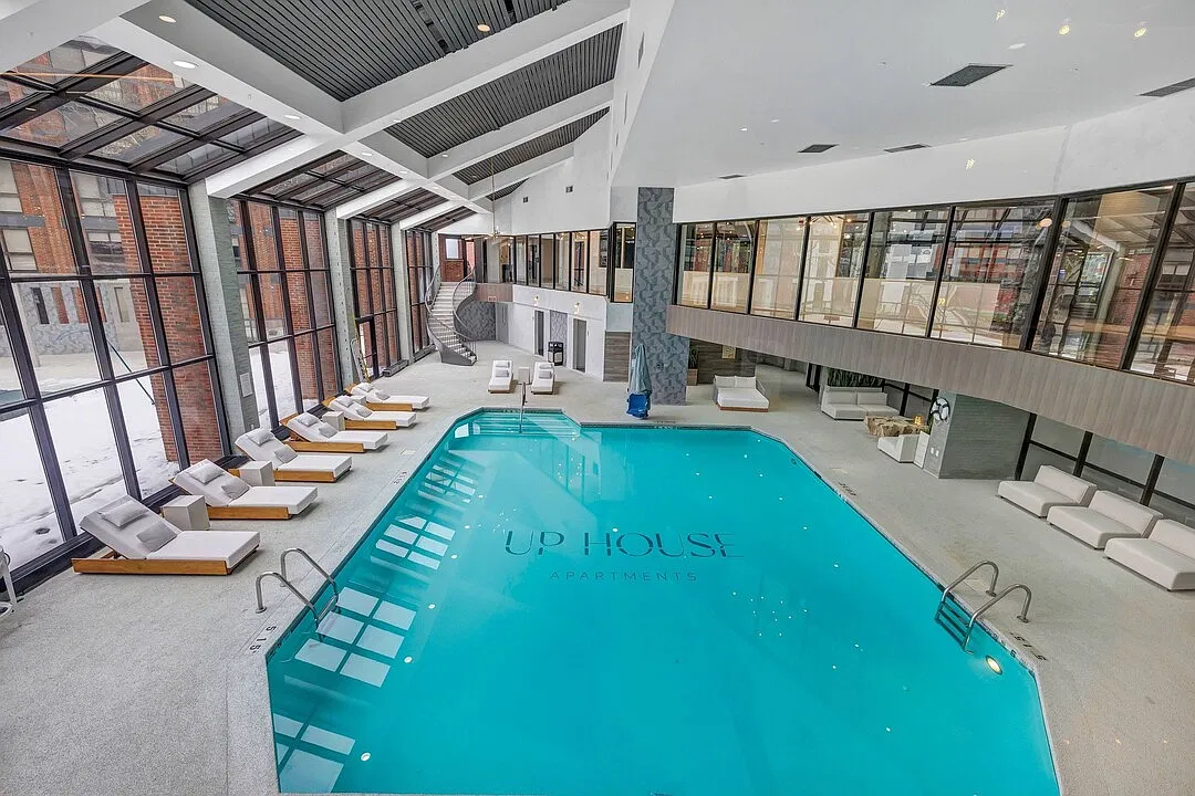 1 bed, 740 sqft, $1,900 — Photo 3