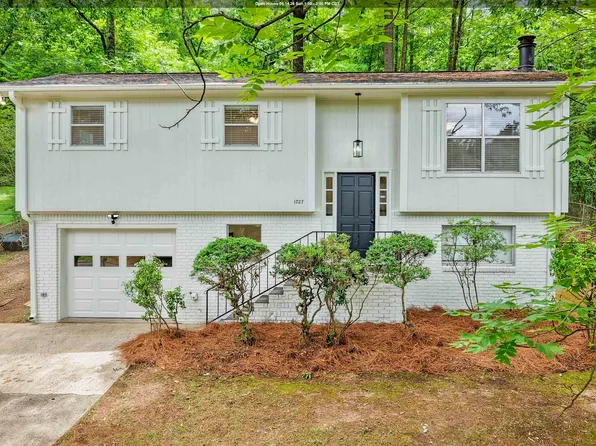 1727 Old Columbiana Rd, Vestavia Hills, AL 35216
