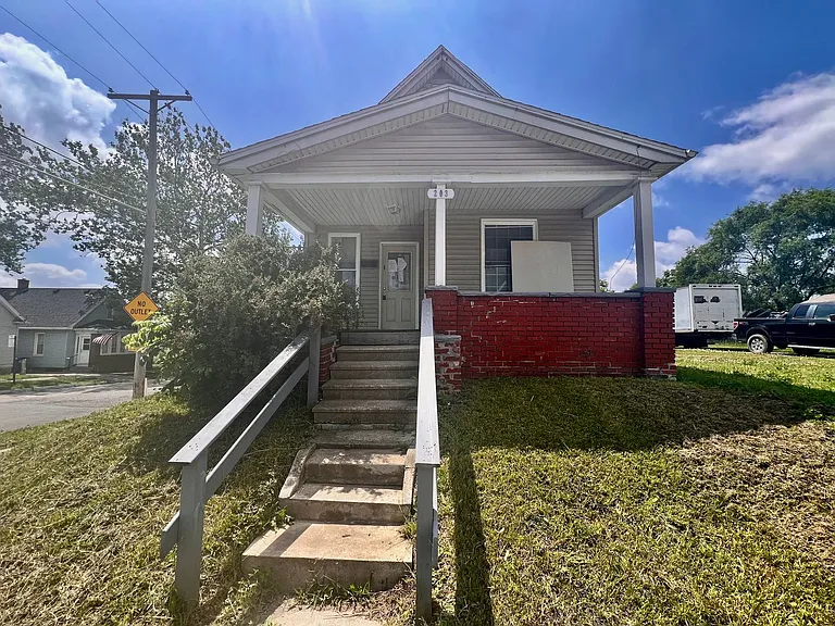 203 South Ave — Photo 1