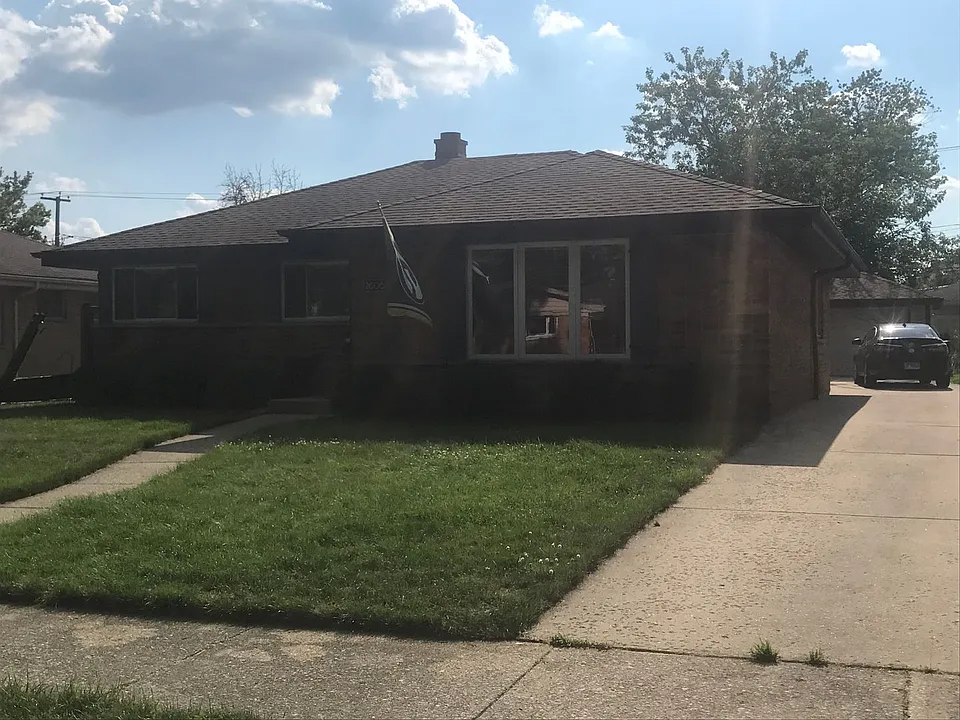 2606 Kensington Ave