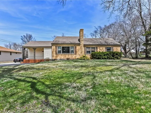 8410 W 75th St, Overland Park, KS 66204