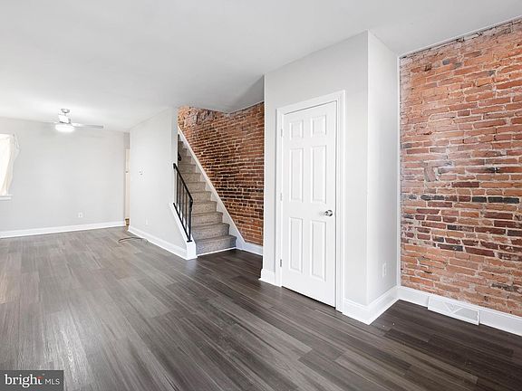 3rd image of 626 W 4th St