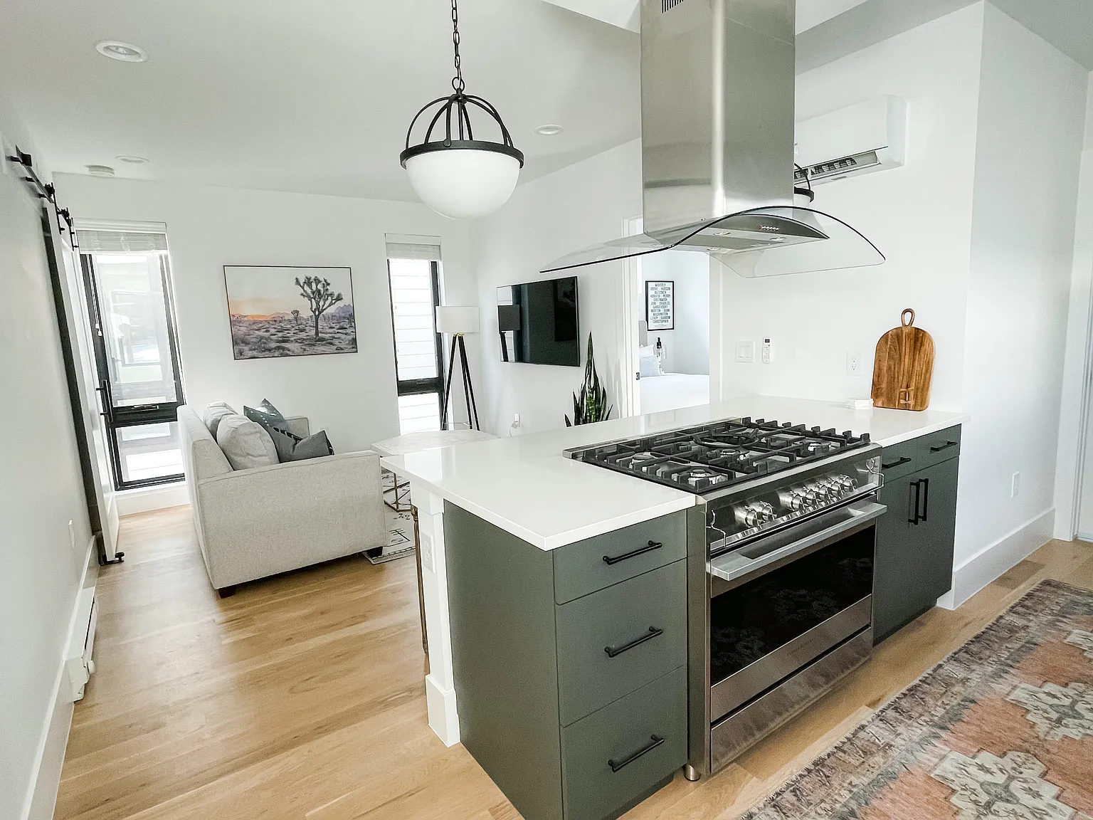 1 bed, 600 sqft, $2,750 — Photo 1