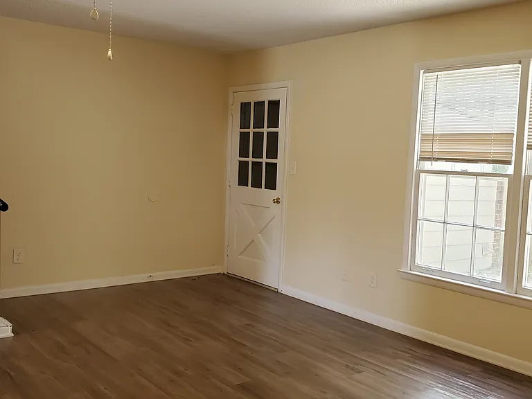 2080 Kings Gate Cir #C — Photo 13