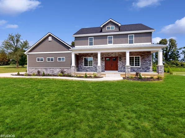 66073 Maple Wood Dr, Edwardsburg, MI 49112