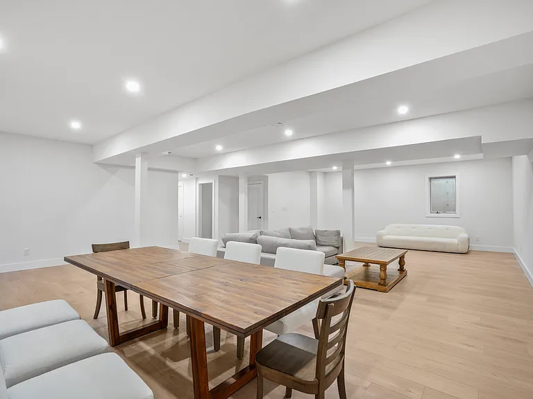 79 N Bishop Ln — Photo 21