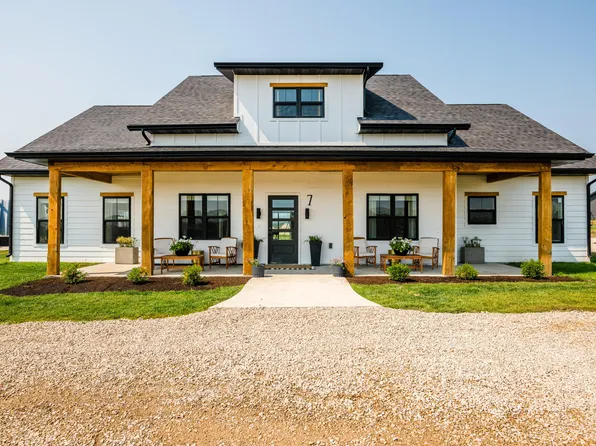 7 Town Road Ln, Ranchester, WY 82839