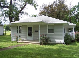 220 S Spring St, Nevada, MO 64772