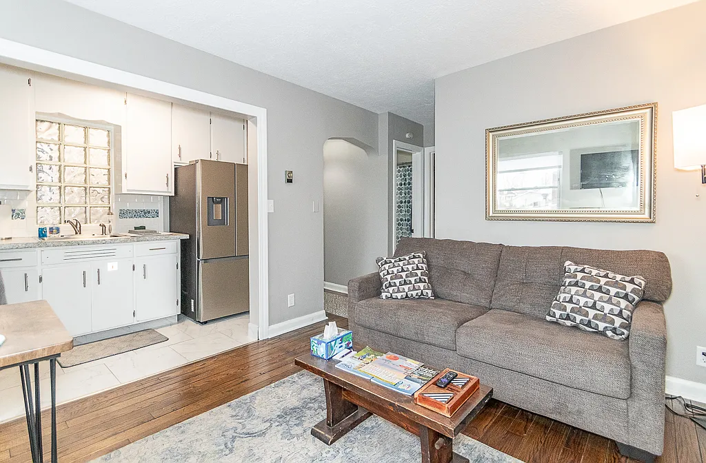 1 bed, $1,100 — Photo 4