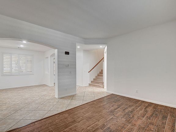 5th image of 10017 Central Valley Ave