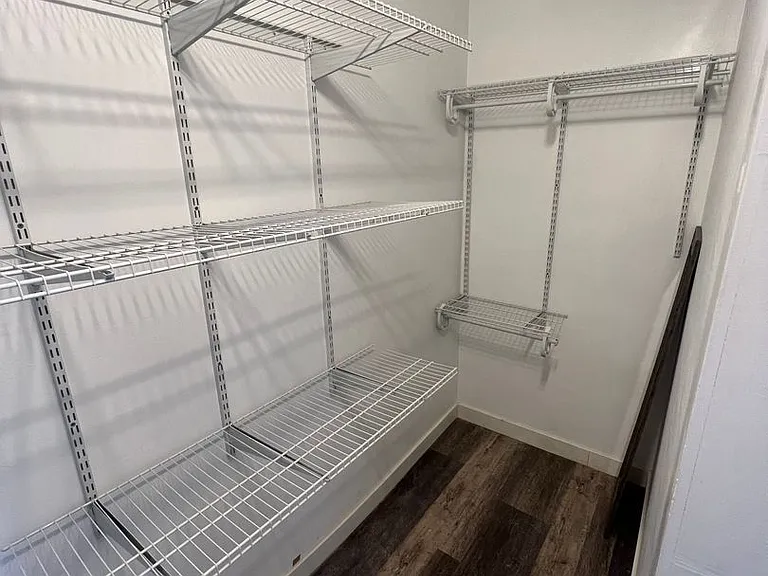 W21 322 Village Way — Photo 3