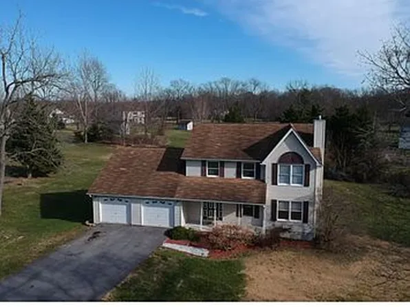 38 Iris Dr, Martinsburg, WV 25404
