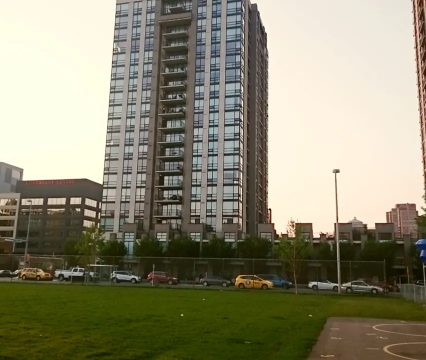 11th St SW
