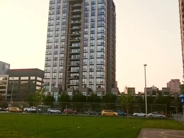 (undisclosed Address), Calgary, AB T2R 1S5