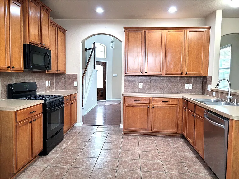26319 Longview Creek Dr — Photo 11