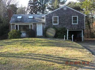 1312 County Rd, Cataumet, MA 02534