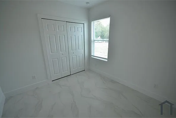 2197 Davis Ct — Photo 14