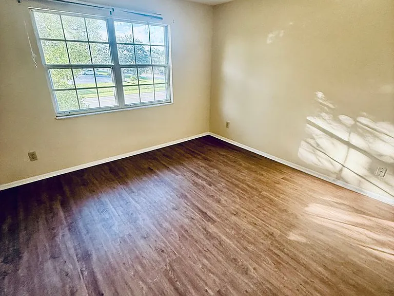 915 Sonesta Ave NE #203 — Photo 15