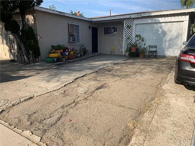 1st image of 1564 S Monterey Ave