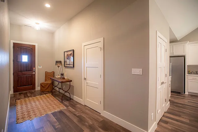 176 Lakeview Cir — Photo 21